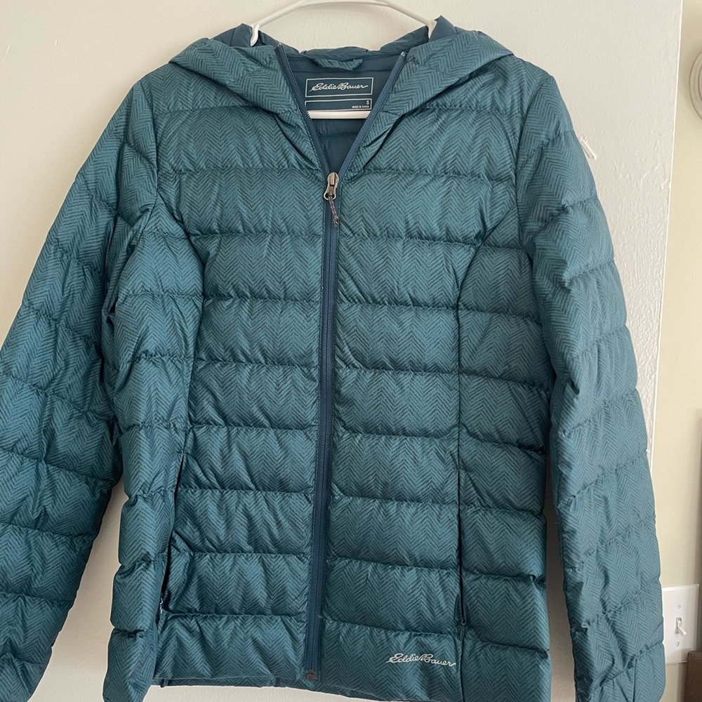 Women’s blue Eddie Bauer puffy jacket
